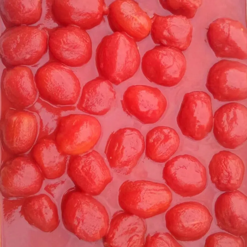 Очищенные целые помидоры.3