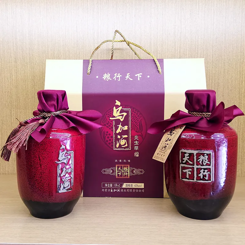 Китайская водка Уцзяхэ в подарочной упаковке вес 1 кг.1 Китайская водка Уцзяхэ в подарочной упаковке вес 1 кг.1