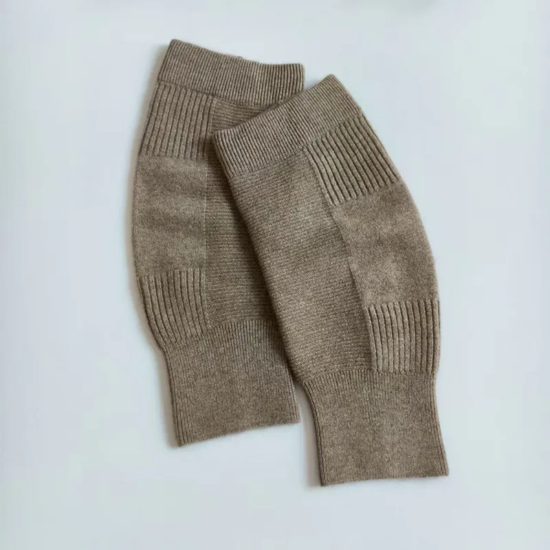 Шапка и перчатки и наколенники и носки.7 Шапка и перчатки и наколенники и носки.7